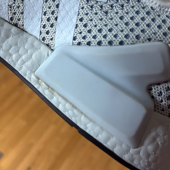 NMD - Picture 5 of 7